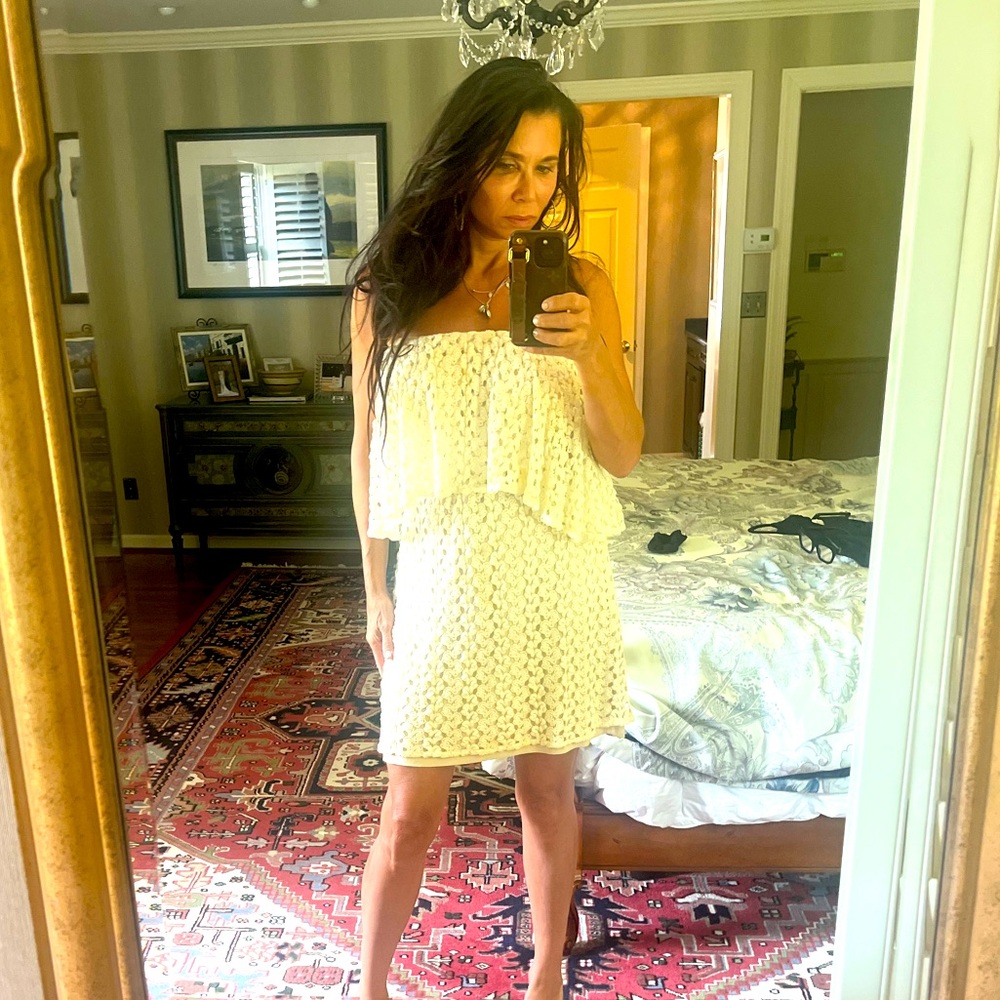 T Bags Los Angeles Size Small crochet cream color Dress
